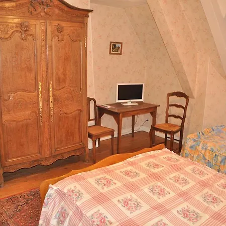 Bed & Breakfast Chambres D'hotes Le Manoir D'esneval 3*