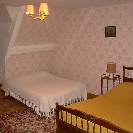 Chambres D'hotes Le Manoir D'esneval Bed & Breakfast 3*